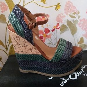 Platform wedges